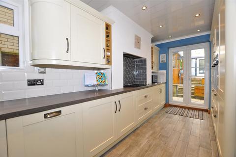 145 Blakedown Road, Halesowen, B63 4QL