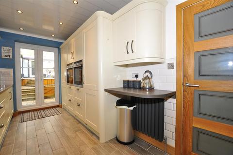 145 Blakedown Road, Halesowen, B63 4QL