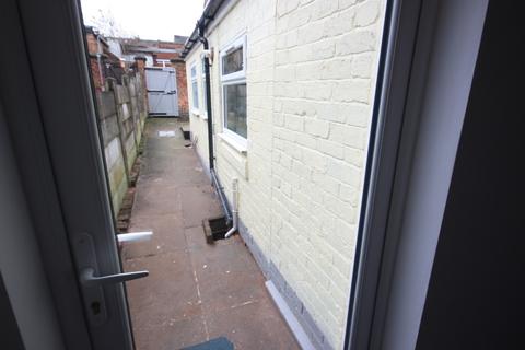 90 Hamil Road, Stoke-on-trent, ST6 1AU