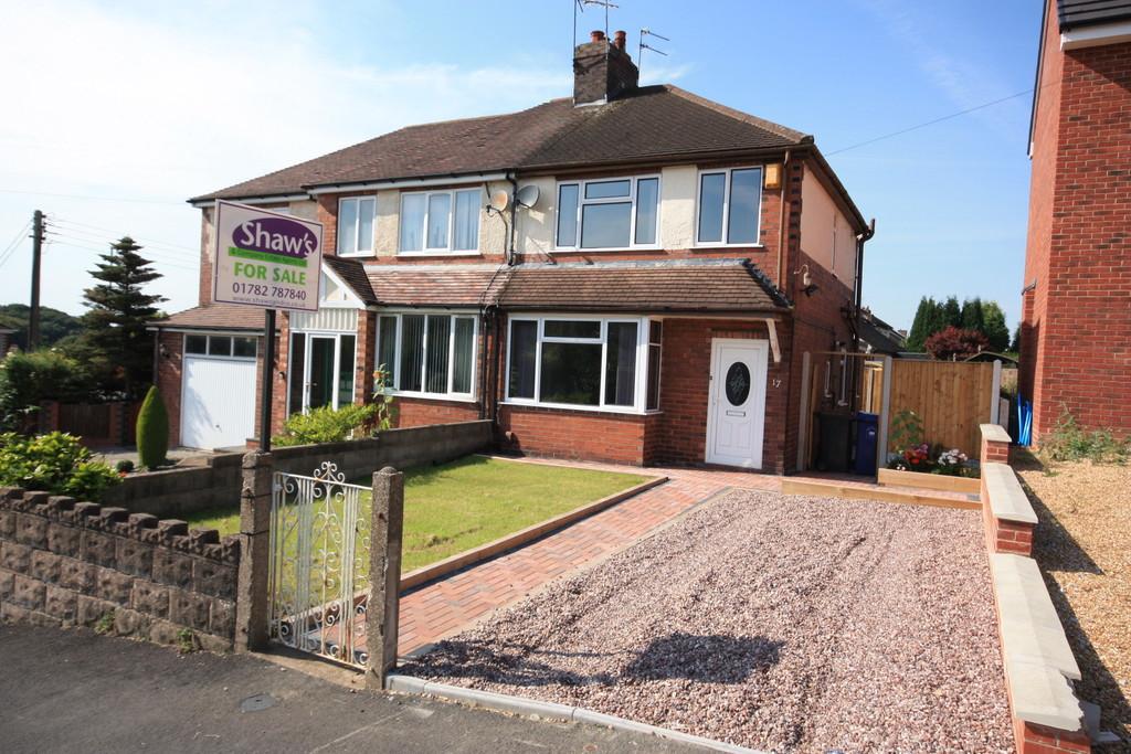 Mount Road, Kidsgrove, StokeonTrent 3 bed semidetached house £118,000