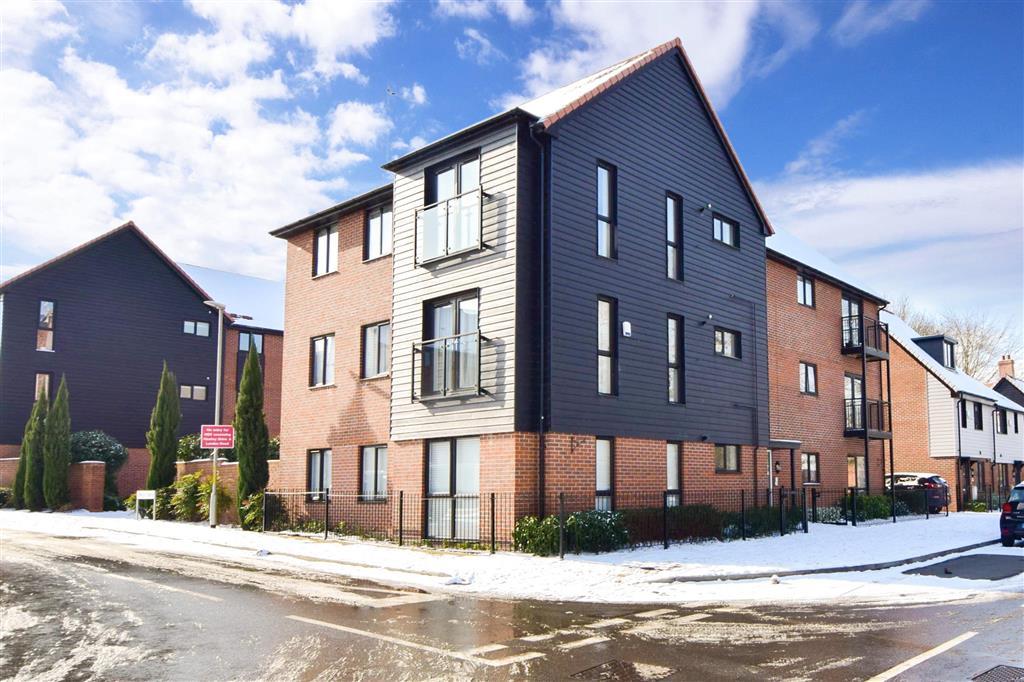 Bannister Way, Leybourne, West Malling, Kent 2 bed apartment £260,000