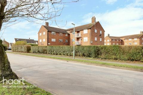 21 Cornerfield, Hatfield, AL10 0UN