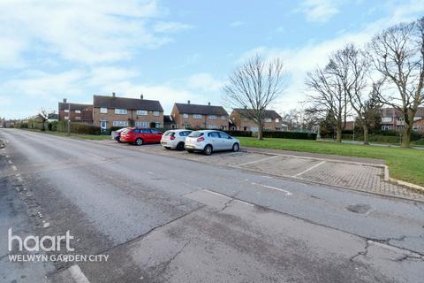 21 Cornerfield, Hatfield, AL10 0UN