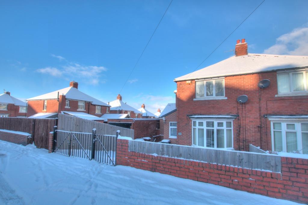Bexley Avenue, Denton Burn, Newcastle upon Tyne, NE15 2 bed semidetached house £135,000