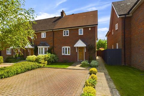 2 bedroom end of terrace house for sale, Chinnor, Oxfordshire OX39