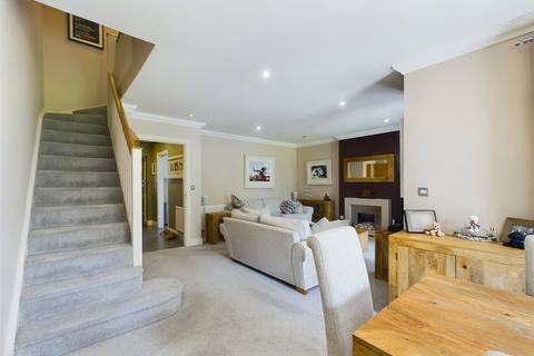 3 Hernes Oak, Chinnor, OX39 4AU