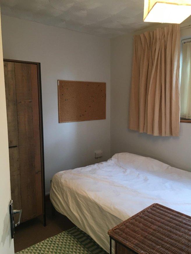 Barons-court-ch2-1be-931110