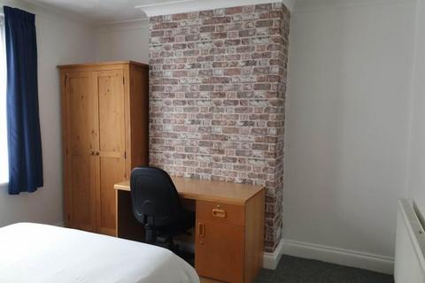 3 bedroom house share to rent, Saint Peter's Place