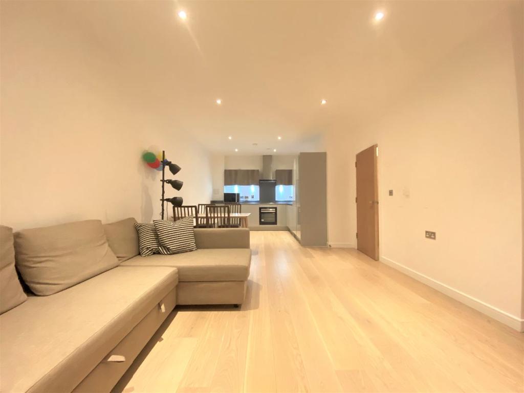 Quebec Quarter, Quebec Way, Canada Water SE16 2 bed apartment £1,875