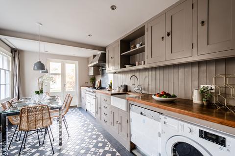 91 Mapledene Road, London, E8 3LL