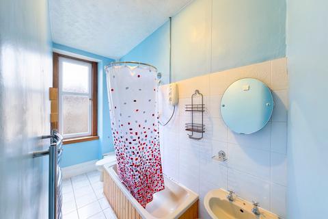 Flat 16, 2 Lorne Square, Edinburgh, EH6 8QR