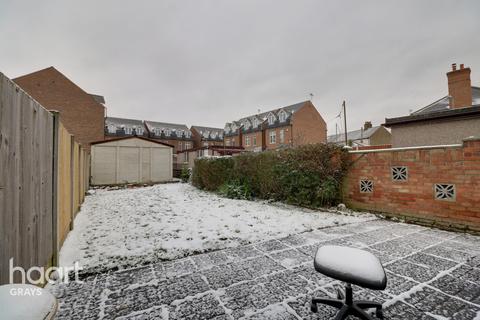 68 Dock Road, Grays, RM17 6EY