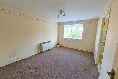 10 Philips Close, Carshalton, SM5 2FE
