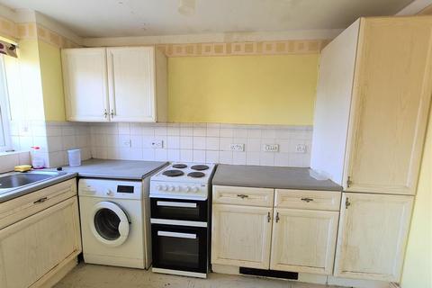 10 Philips Close, Carshalton, SM5 2FE