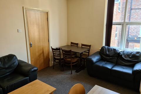 3 bedroom apartment to rent, Flat 3 34, Derby Road, Manchester, M14