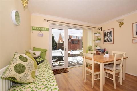 12 Twyne Close, Sturry, Canterbury, CT2 0JW