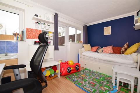 12 Twyne Close, Sturry, Canterbury, CT2 0JW