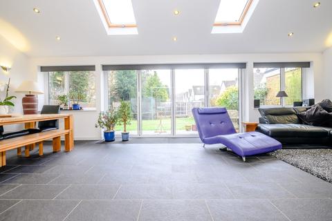 15 Linfields, Amersham, HP7 9QH