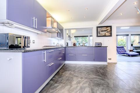 15 Linfields, Amersham, HP7 9QH