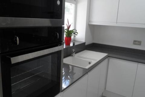 77 Warren Road, London, NW2 7NH