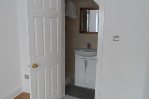 77 Warren Road, London, NW2 7NH