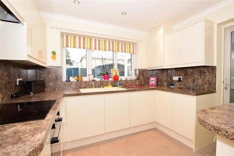 11 Cherry Gardens, Herne Bay, CT6 5QY