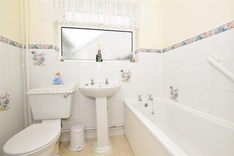 11 Cherry Gardens, Herne Bay, CT6 5QY
