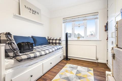 60 Wills Crescent, Whitton, Hounslow, TW3 2JB