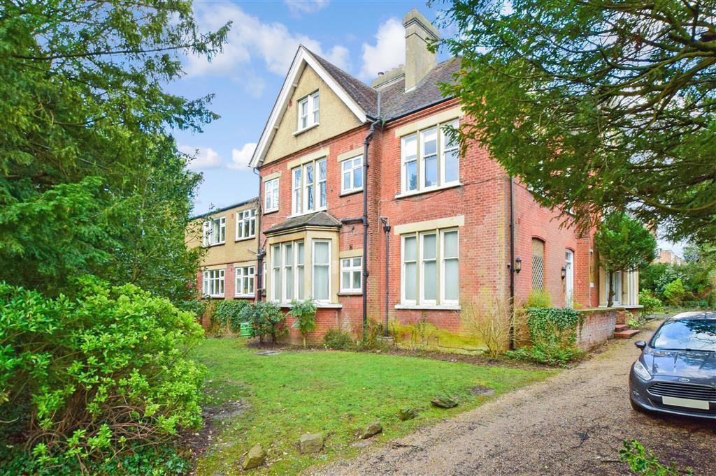 Langley Park Road, Sutton, Surrey 2 bed ground floor flat £340,000