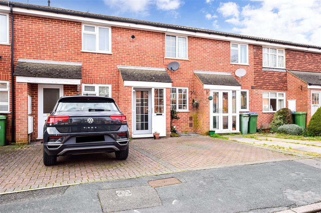 Hazelhurst Crescent, Horsham, West... 2 bed terraced house £260,000