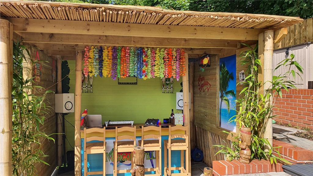 Tiki Bar
