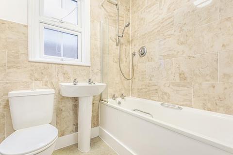 54 Mantilla Road, Balham, London, SW17 8DT