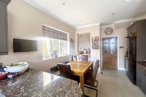 4 bedroom terraced house for sale, Southcliff, Whitley Bay, Tyne & Wear, NE26 2PB