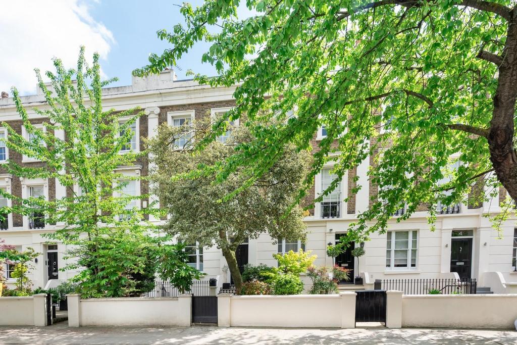 Queens Grove, St Johns Wood, NW8 4 bed terraced house £7,583 pcm (£