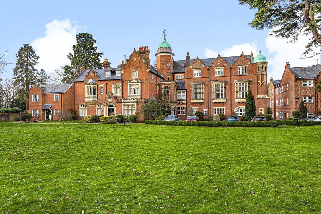 Merrow Grange, Horseshoe Lane East... 2 bed apartment £498,000
