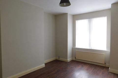2 bedroom flat to rent, Brinkburn Avenue, Gateshead