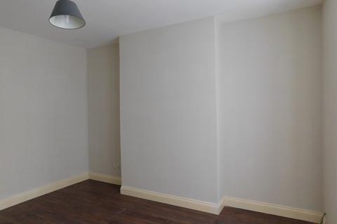 2 bedroom flat to rent, Brinkburn Avenue, Gateshead