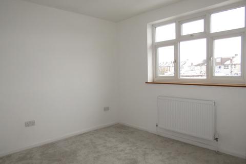 94 Garry Way, Romford, RM1 4AW