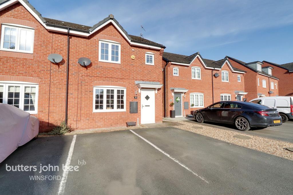 Bannister Grove, Winsford 3 bed semidetached house £150,000