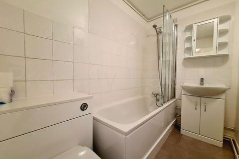 28 Rum Close, London, E1W 3QX