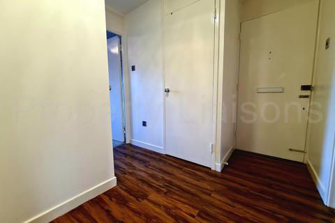 28 Rum Close, London, E1W 3QX