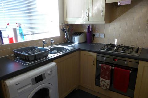 2 bedroom semi-detached house to rent, Abbots Close, Kettering NN15