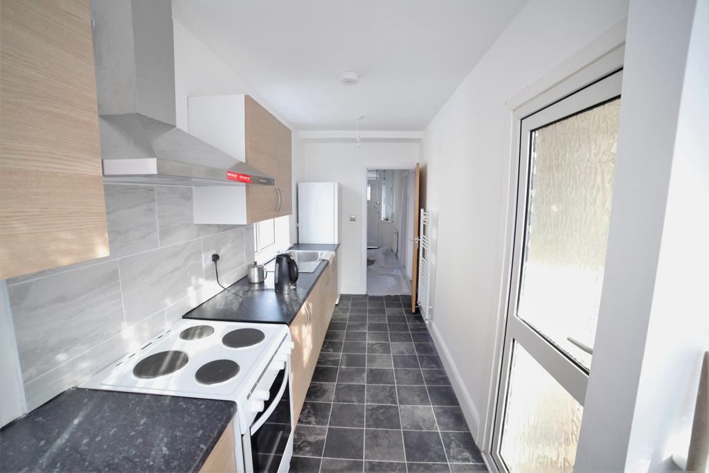 Mackie Grove, Filton, Bristol, Gloucestershire 4 bed end of terrace