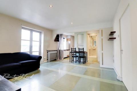 Studio to rent, Alphabet Square, LONDON