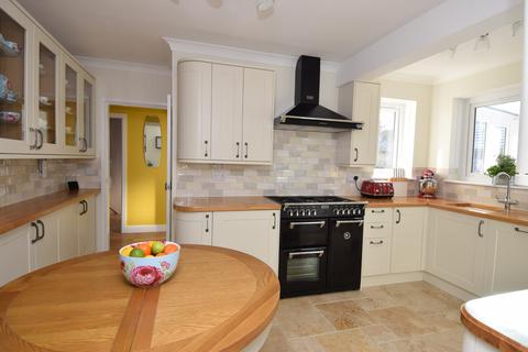 14 Beacon Close, Amesbury, Salisbury, SP4 7EG