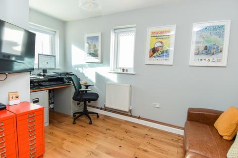 14 Beacon Close, Amesbury, Salisbury, SP4 7EG