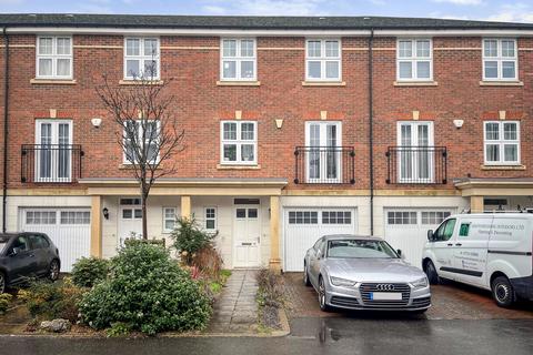 4 bedroom terraced house for sale, Colnhurst Road, Nascot Wood, Watford WD17 4BX