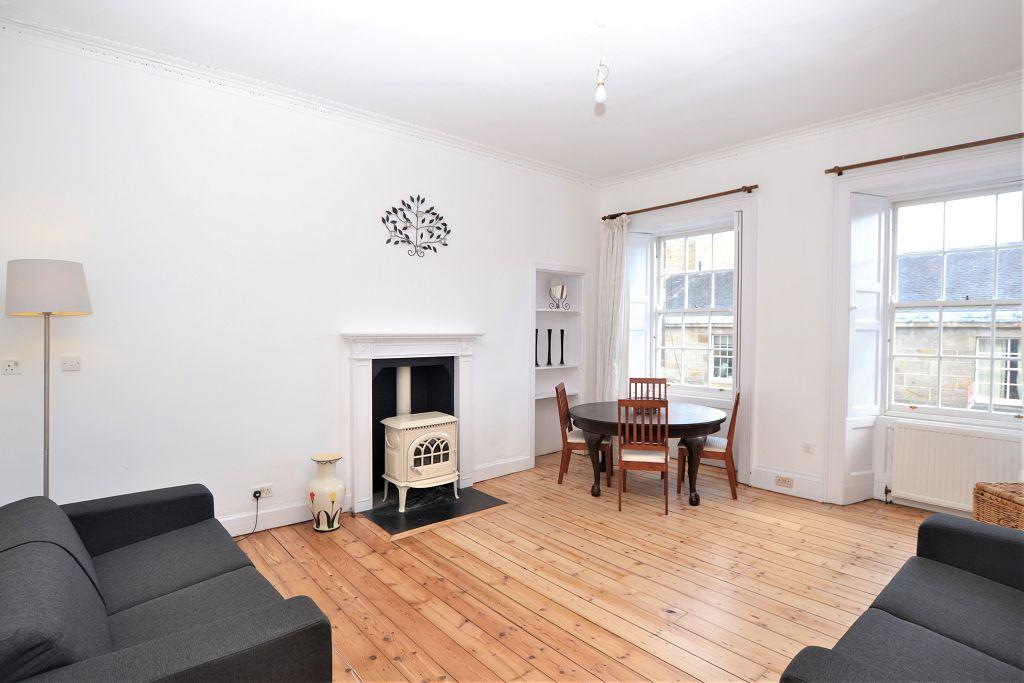 William Street, Edinburgh Available 9th August 2 bed flat £1,250 pcm