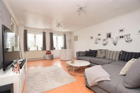 20 Drew Place, Caterham, CR3 5FE