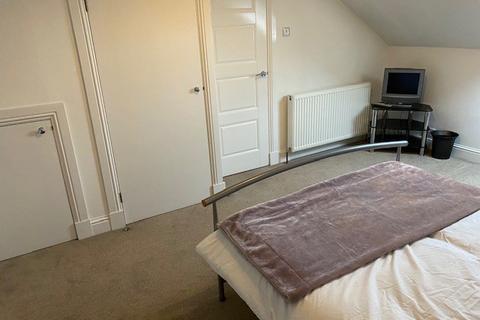 3 bedroom flat to rent - Rosebank Terrace, City Centre, Aberdeen, AB11